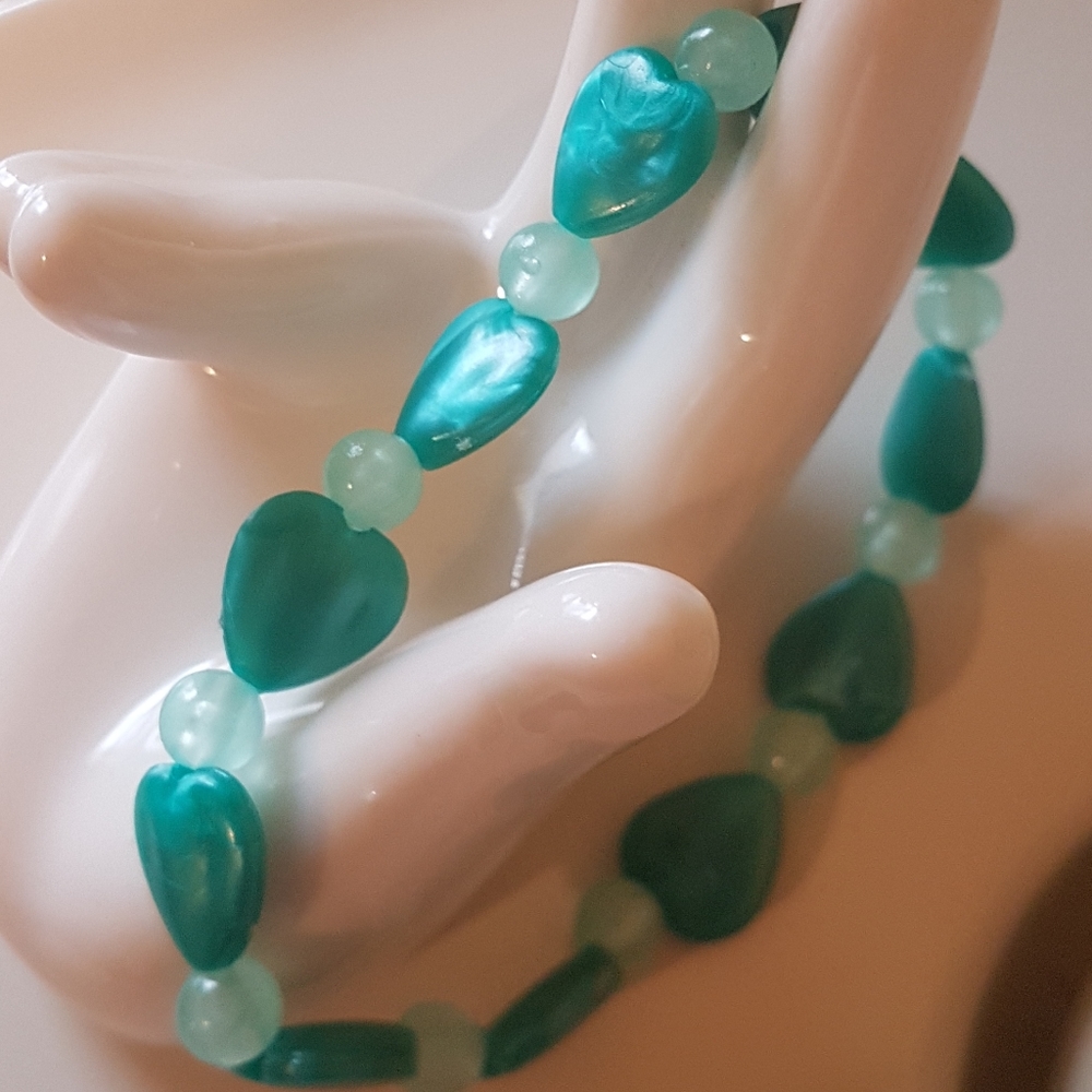 💚 "With Glowing Hearts" Bracelet
